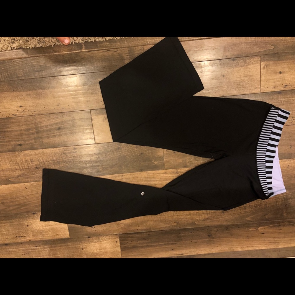 🍋 Lululemon astro pants- size 10